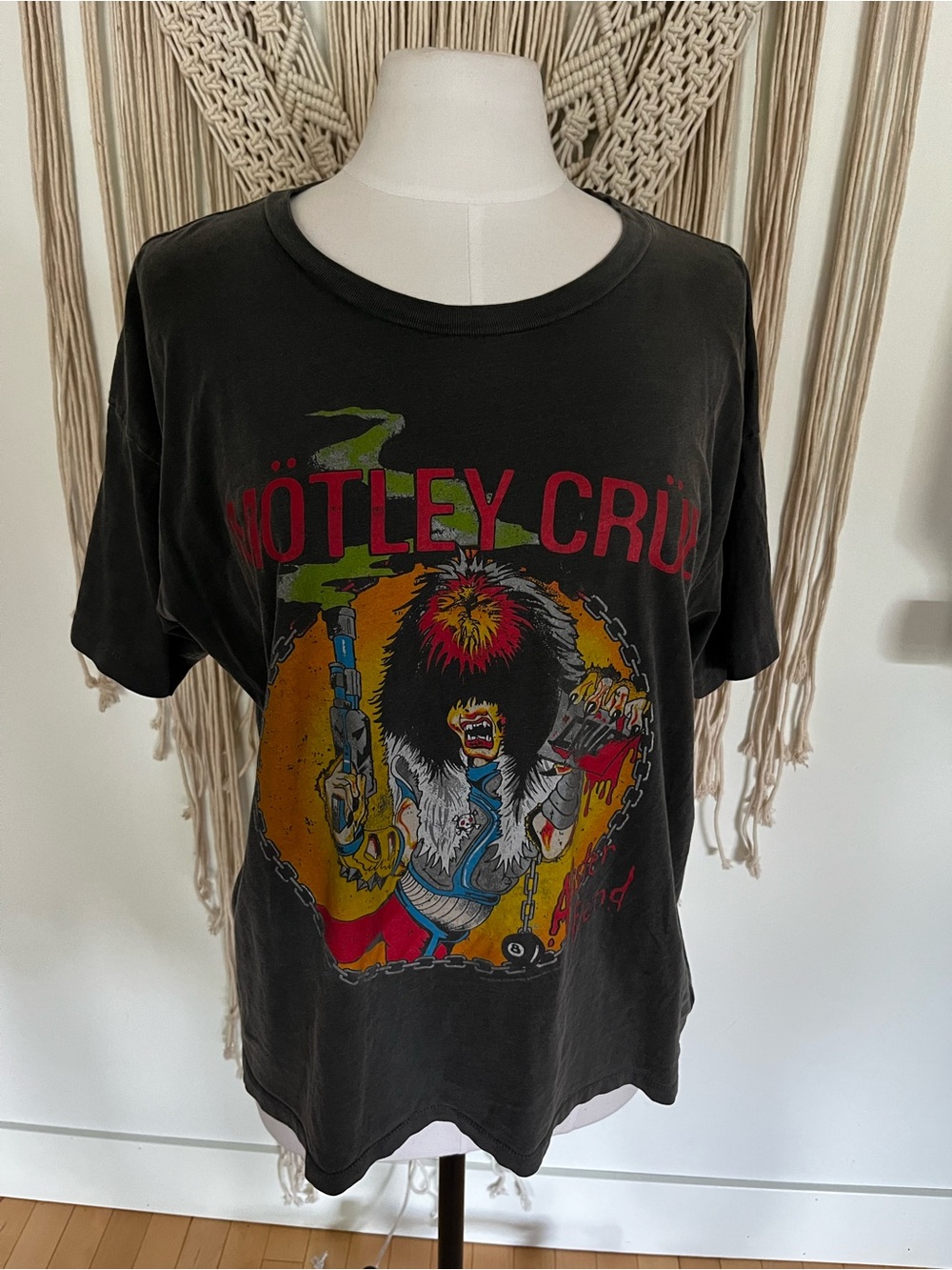 Daydreamer Motley Crüe Graphic Band Tee - Picture 2 of 9